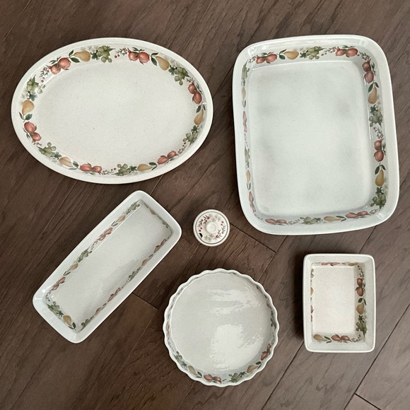 Vintage Stoneware Wedgwood Quince 13" Rectangular Baker - Picture 5 of 5